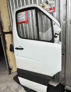 MERCEDES sprinter 906 crafter drzwi PRAWE przednie  przód białe 2