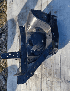 Nissan qashqai J11 podłużnica przednia lewa przód ćwiartka 2