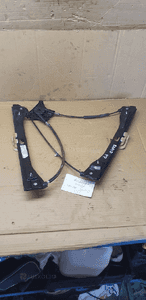 Mechanizm podnośnik szyby prawy przód Skoda Rapid 5JA837462 1