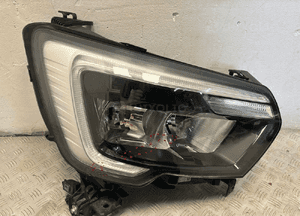 Lampa prawy przod renault master iv 4 260105567R 1
