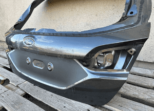 Klapa bagaznika tyl tylna ford fiesta MK8 viii 8 2017- bardzo ladna 3
