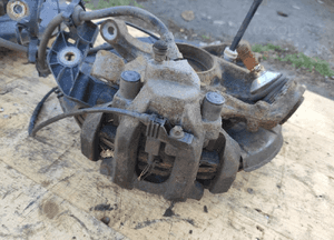 MERCEDES W251 ZWROTNICA PIASTA TARCZA ZACISK PRAWY LEWY TYŁ ORYG 5