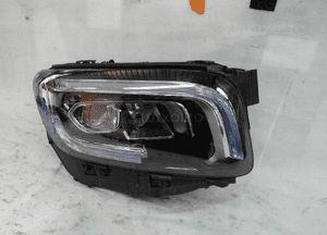 Mercedes glb X247 W247 bdb lampa przednia prawa 1