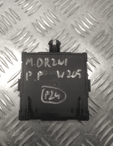 Mercedes W205 moduł drzwi prawy przód A1679008611 3