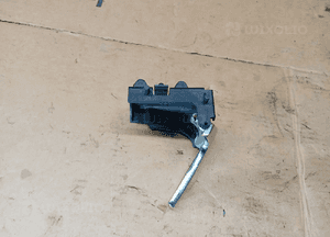 Klamka wewnętrzna prawy przód VW Polo 6N2 6N0837114 3
