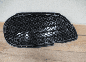 Kratka zderzaka przednia lewa mercedes c-klasa W203 amg 2014- 3