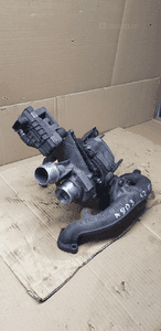 Turbina turbosprężarka prawa turbo nastawnik kolektor Audi A8 D3 4.2 TDI 057145722N 3