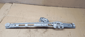 Mechanizm podnośnik szyby prawy przód Mercedes W168 3