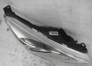Ford focus MK3 lift zwykła idealna lampa przednia prawa 3