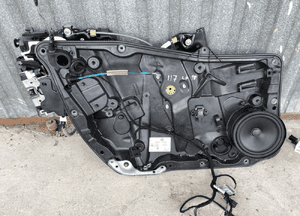 Mercedes CLA W117 zamek w drzwi lewe listwa klamka key less go podnośnik instalacja głośnik 8