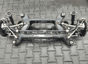 OŚ BELKA ZAWIESZENIE TYŁ TYLNE MERCEDES W212 2.2 CDI 1