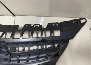 Opel astra j gril maskownica chłodnicy 13321718 327946489 2