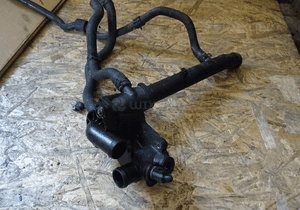 Obudowa termostat korpus vw skoda audi 032121111 1