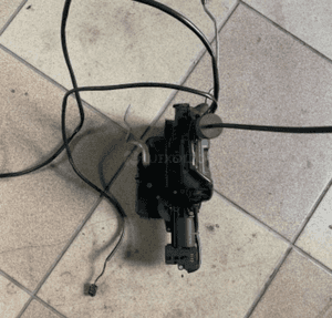 Mercedes CLS 219 E 211 zamek drzwi KEY LESS GO zamki prawy przód 4