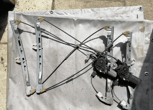 Podnośnik szyby lewy przód Peugeot 206 3D 1