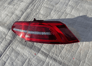 Vw passat B8 sedan lampa tylna prawa full led 2
