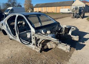 Ćwiartka podłużnica lewy przód mercedes c W204 sedan 4