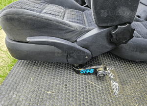 Fotele Fotel Siedzenie Kanapa Oparcie Welur VW Golf IV 4 5D Komplet 9