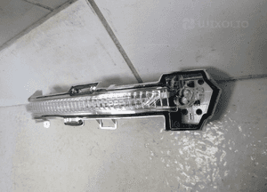 Audi Q4 e-tron kierunkowskaz boczny lusterka lewy 4