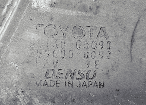 Toyota Avensis T25 HB silniczek wycieraczki tył tylnej 2