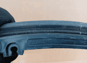Uszczelka drzwi lewy tył tylna lewa Audi A6 C6 Sedan 4F0833345C 4