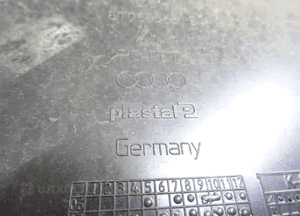 Atrapa audi A5 8T S-LINE 10r  grill 8T0853651E LLU 8T0 10
