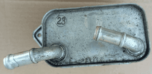 Audi A6 C6 A4 B7 3.2 FSI AUK chłodnica oleju 06E117021G 2