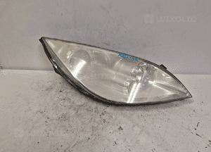 .  PRZOD PRZEDNIA LAMPA PRAWA MITSUBISHI COLT 6 1