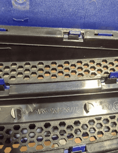 Grill atrapa peugeot partner lift 4