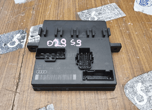 Moduł 8E0907279N Świateł Sterownik Komputer Swiatla Audi A4 B7 Seat Exeo 2