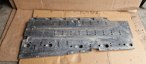 Osłona płyta podwozia prawa Audi A4 B6 8E0825208B 4