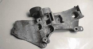 Renault nissan mocowanie alternatora 8200669495 2
