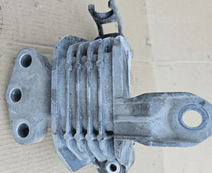 Opel Astra J 4 IV 2.0 CDTI poduszka silnika łapa 13248545 13248479 5