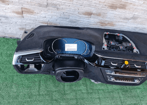 Deska konsola licznik alkantara bmw M5 F90 cs 5