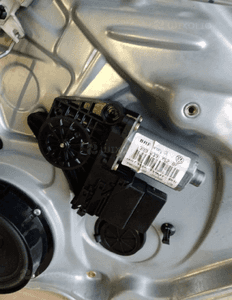 Mechanizm podnośnik szyby prawy tył VW Passat B5 Kombi 3B9839756C 3