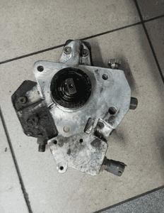 pompa wtryskowa volvo xc 90 2.4 d 5 0445010111 3