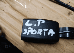 Zapinka pasa lewy przód przednia lewa Kia Sportage III 5