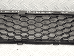 Kratka środkowa zderzaka przedniego vw polo 6R gti  6R0853677C 7