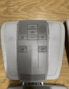Mercedes e 207 e 212 lampka podsufitki dachowa pod szyber i bez 3