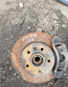 zwrotnica prawa przód volvo v 50 s 40 1.6 hdi