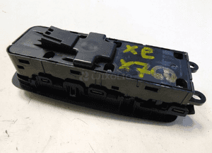 Jaguar xe X760 panel przełącznik szyb lusterek 4