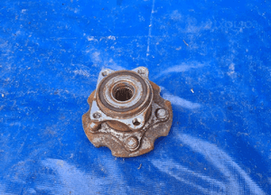 TOYOTA RAV4 06-12 piasta łożysko tył tylne 1