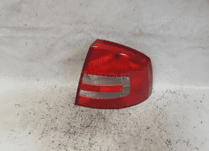 Tyl tylna lampa prawa skoda octavia 2 kombi 2