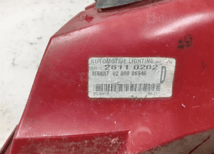 .  TYL TYLNA LAMPA PRAWA RENAULT CLIO III HB 3
