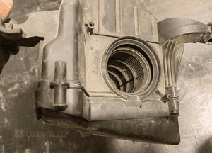 Obudowa filtra powietrza Ford OE 7M51-9600-BF 6