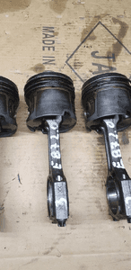 Tłok korbowód BMW I E87 Lift 2.0D N47D20A 3