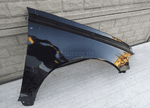 Volvo C70 2005- blotnik przedni prawy 3