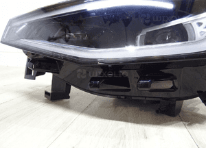 Vw ID4 ID.4 lampa lewy przód full led 11B941035 4