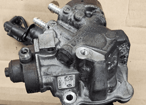 BMW X5 F15 X6 F16 M50D  3.0 D pompa wtryskowa wysokiego ciśnienia 0445010645 1