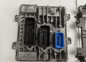 Komputer sterownik silnika opel astra corsa e 1.3 cdti 55496160 395357783 2
